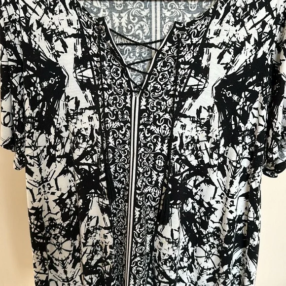 Rose and Olive Top -1X Never Worn - Picture 3 of 6